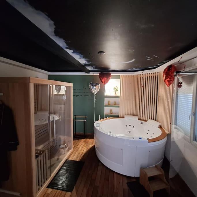 L'Escapade Inattendue Calais Ngoại thất bức ảnh